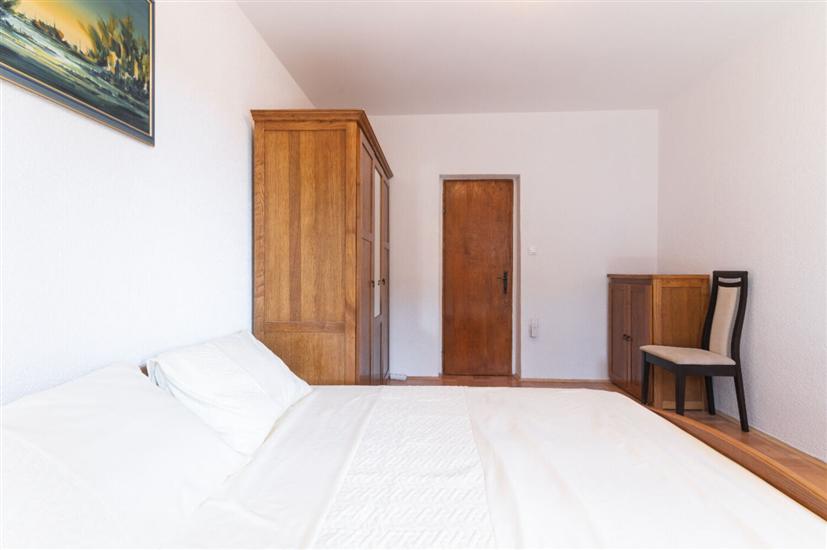 Apartment A2, for 5 persons