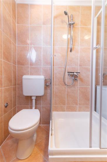 Apartment A2, for 5 persons