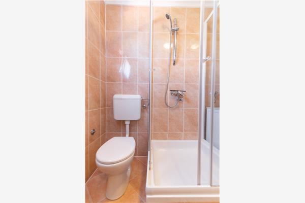 Apartment A2, for 5 persons