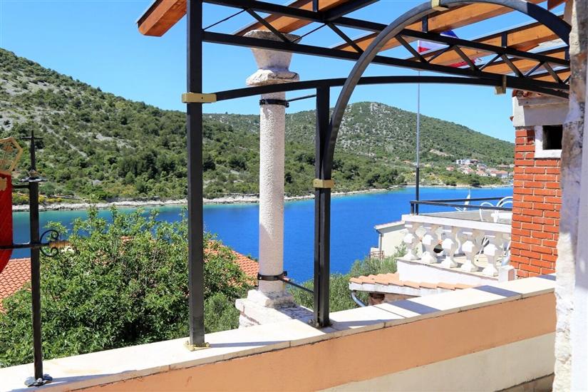 Apartment A1, for 7 persons