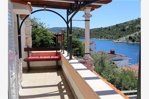 Apartment A1, for 7 persons