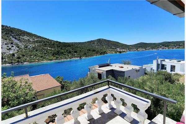 Apartment A1, for 7 persons