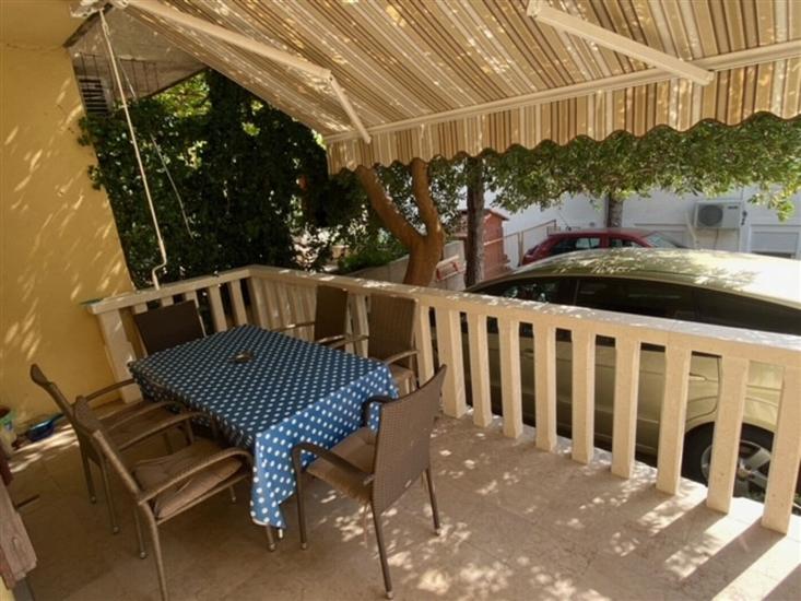 Apartment A1, for 5 persons