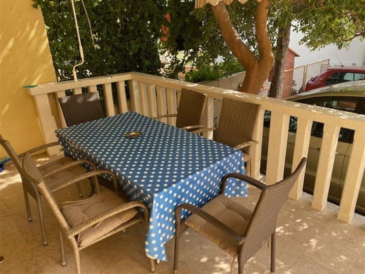 Apartment A1, for 5 persons