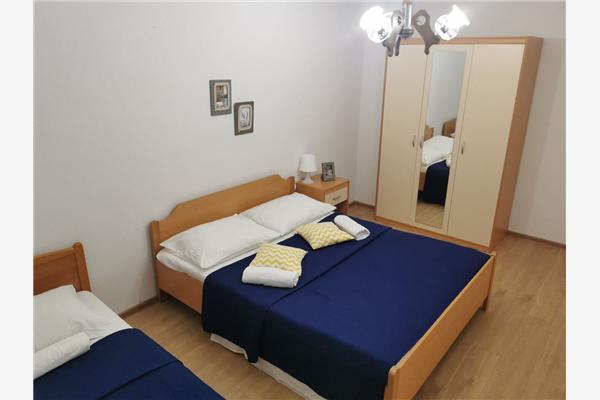 Apartment A1, for 5 persons