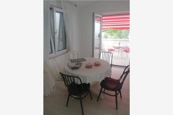 Apartment A1, for 5 persons