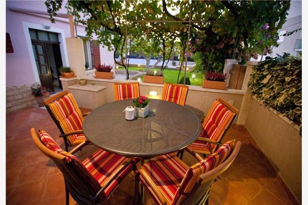 Apartment A2, for 6 persons