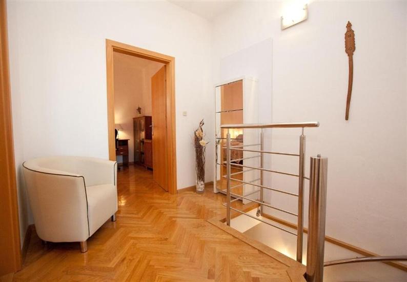 Apartment A2, for 6 persons