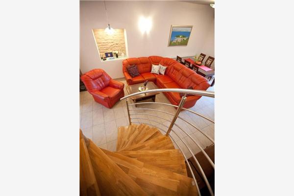 Apartment A2, for 6 persons