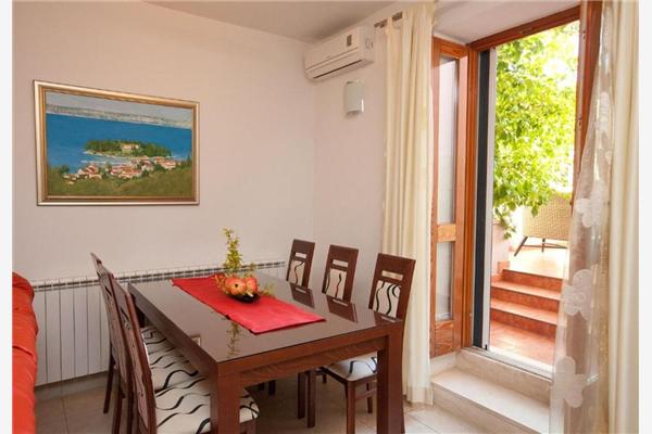 Apartment A2, for 6 persons