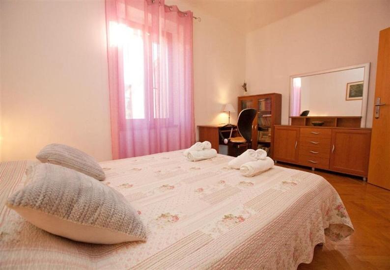 Apartment A2, for 6 persons