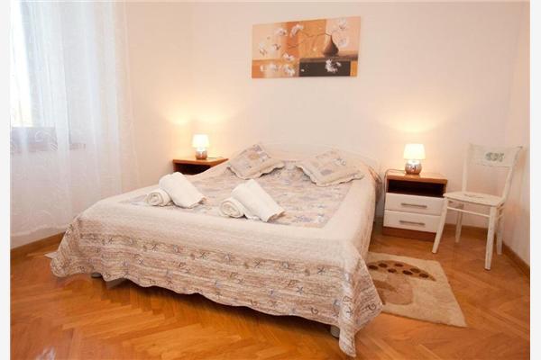 Apartment A2, for 6 persons