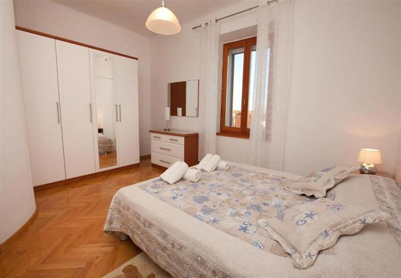 Apartment A2, for 6 persons