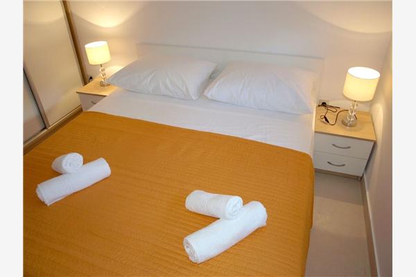 Apartment A1, for 5 persons