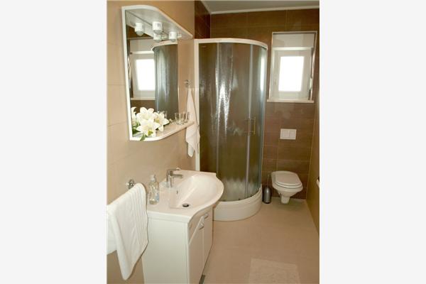 Apartment A1, for 5 persons