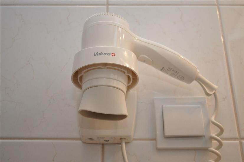 Room S7, for 3 persons