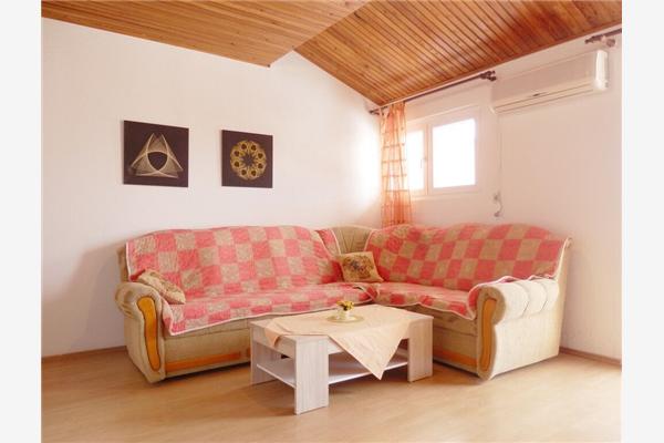 Apartment A6, for 4 persons