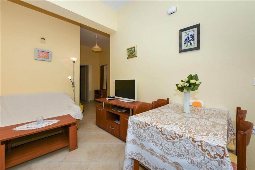 Apartment A2, for 3 persons