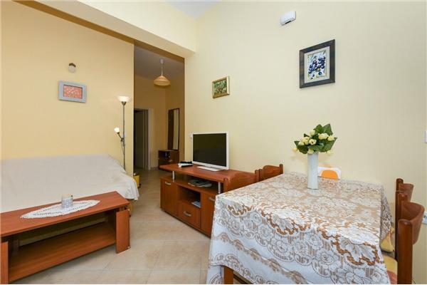 Apartment A2, for 3 persons