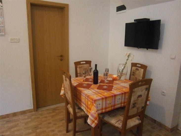 Apartment A2, for 4 persons
