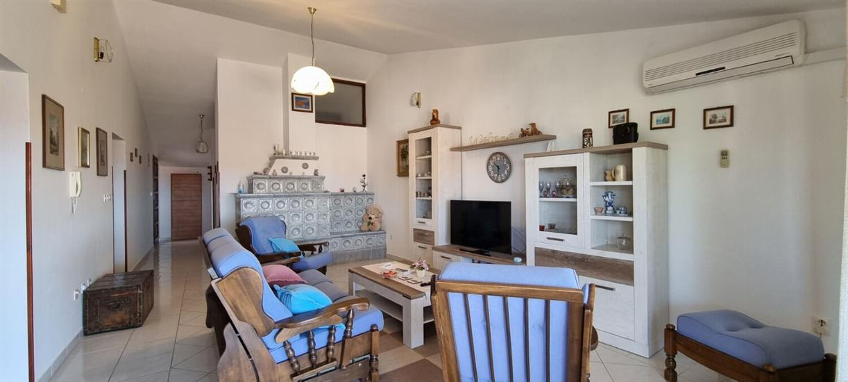 Apartment A1, for 5 persons