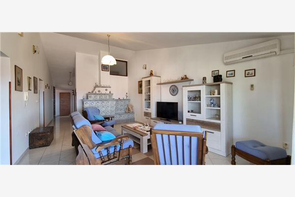 Apartment A1, for 5 persons