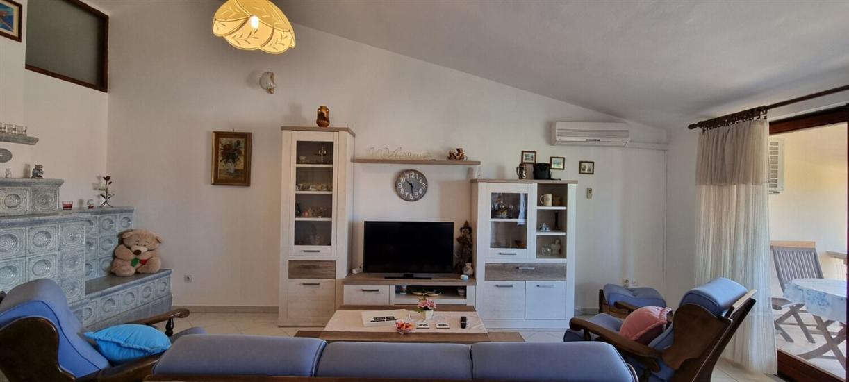 Apartment A1, for 5 persons