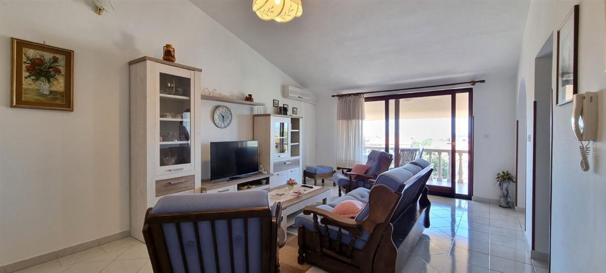 Apartment A1, for 5 persons