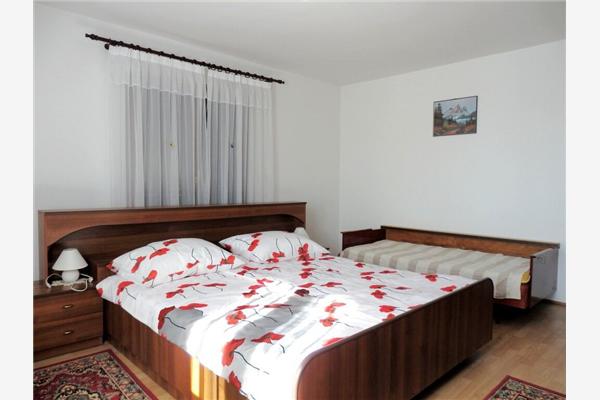 Apartment A1, for 5 persons