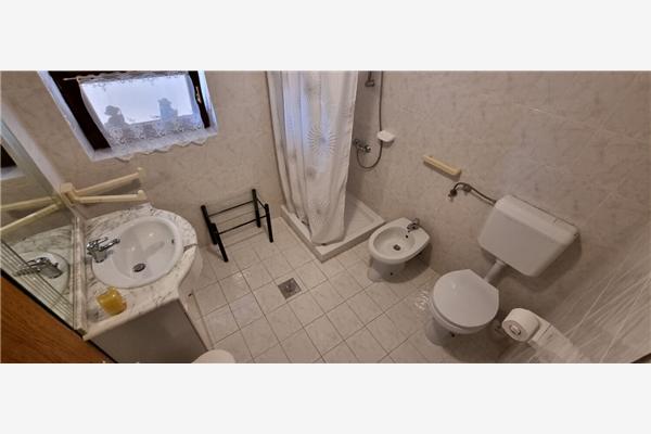 Apartment A1, for 5 persons