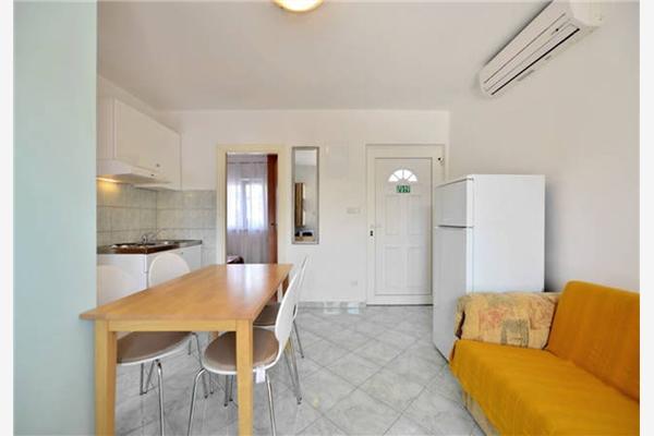 Apartment A1, for 5 persons