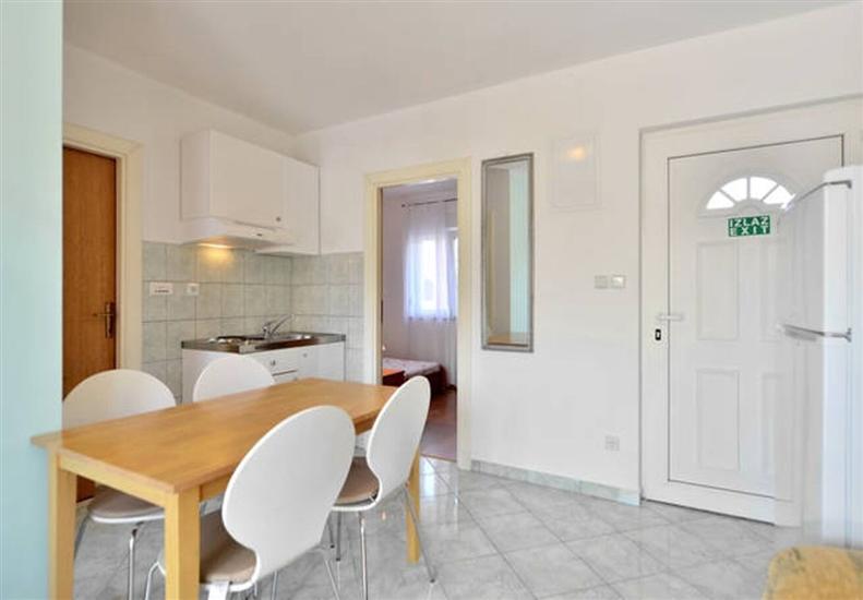 Apartment A1, for 5 persons