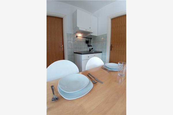 Apartment A1, for 5 persons
