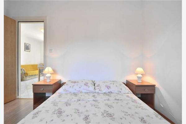 Apartment A1, for 5 persons