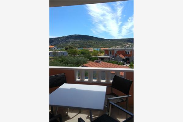 Apartment A2, for 5 persons