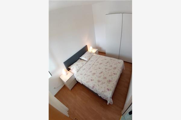 Apartment A2, for 5 persons