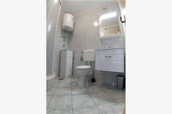 Apartment A2, for 5 persons