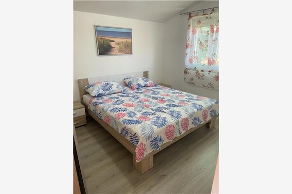 Apartment A1, for 5 persons