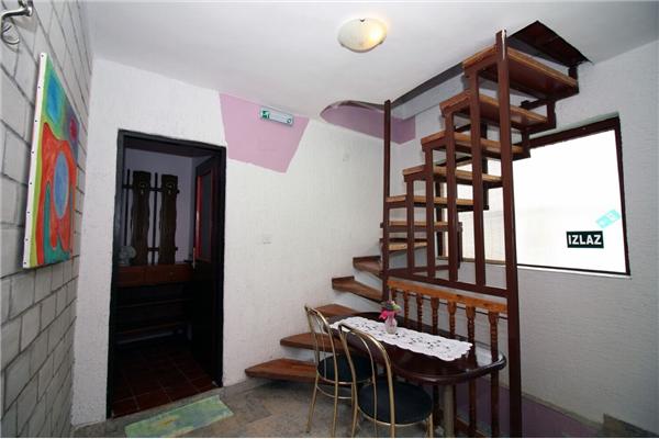 House K1, for 10 persons