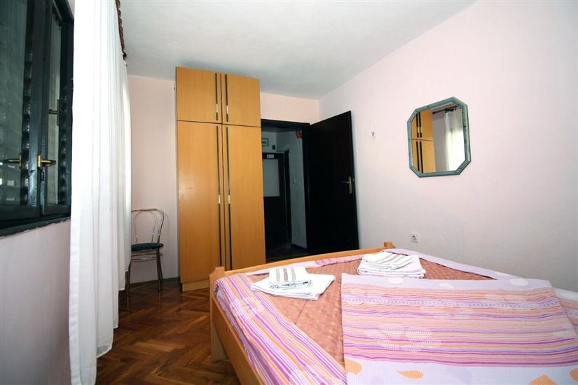 House K1, for 10 persons