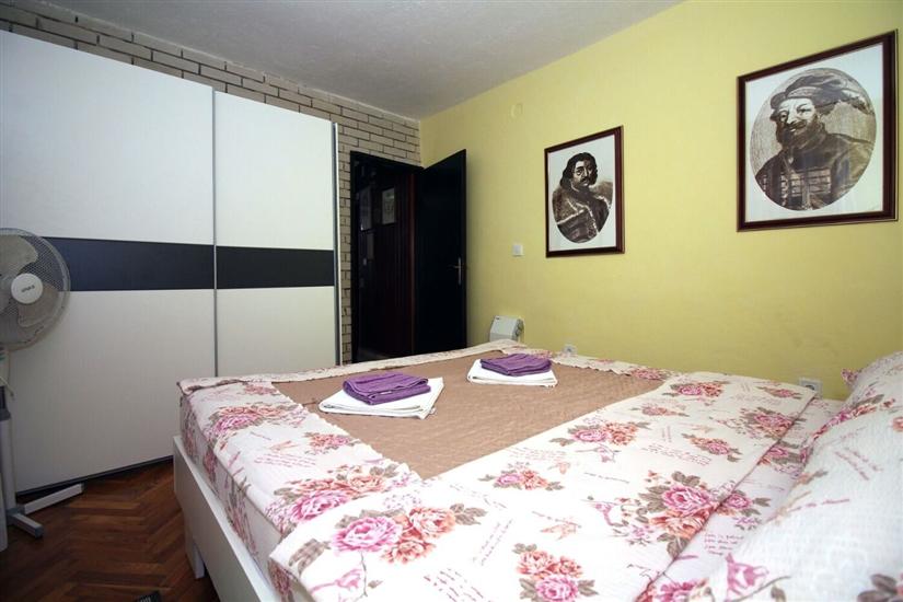 House K1, for 10 persons