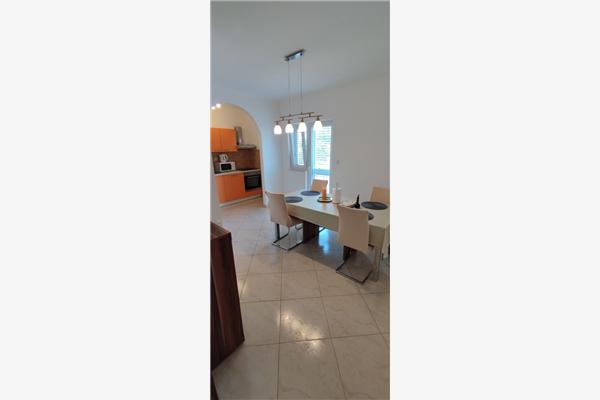 Apartment A1, for 6 persons