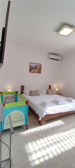 Apartment A1, for 6 persons