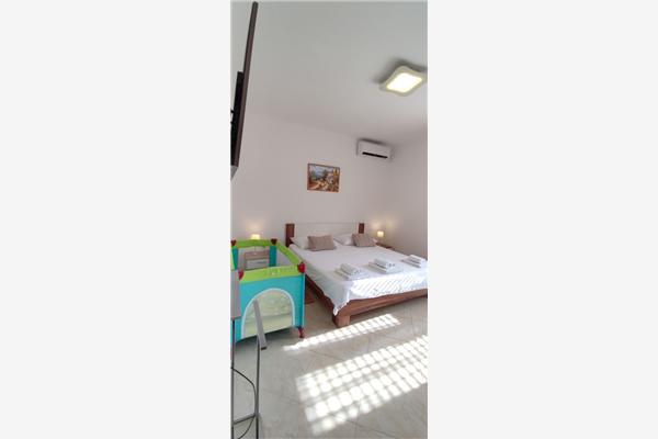 Apartment A1, for 6 persons