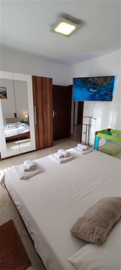 Apartment A1, for 6 persons