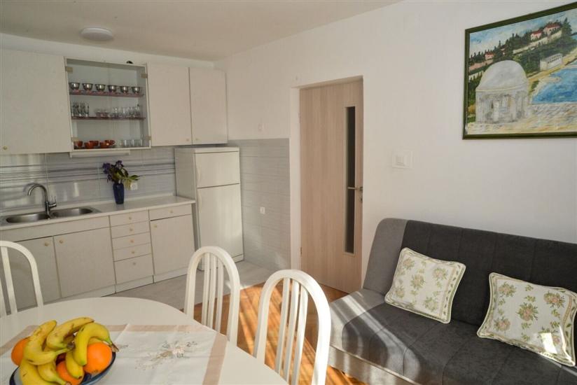 Apartment A3, for 5 persons
