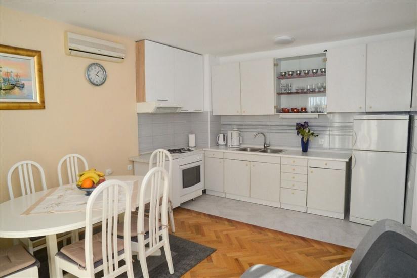 Apartment A3, for 5 persons
