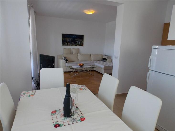 Apartment A2, for 5 persons