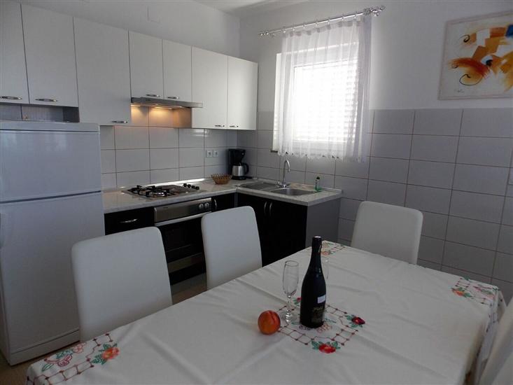 Apartment A2, for 5 persons