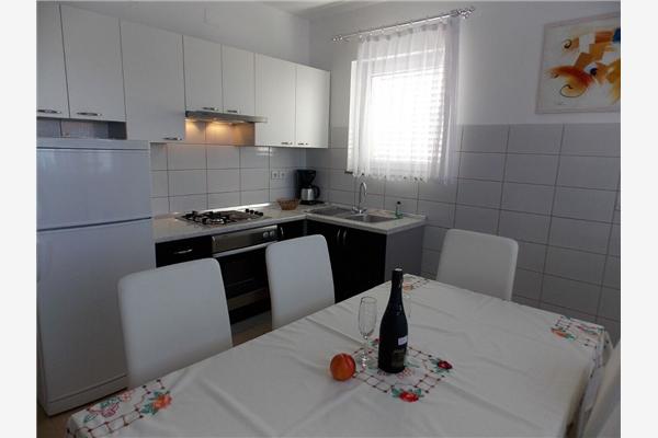 Apartment A2, for 5 persons